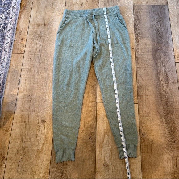 Lauren Conrad lounge Wear - Picture 4 of 7